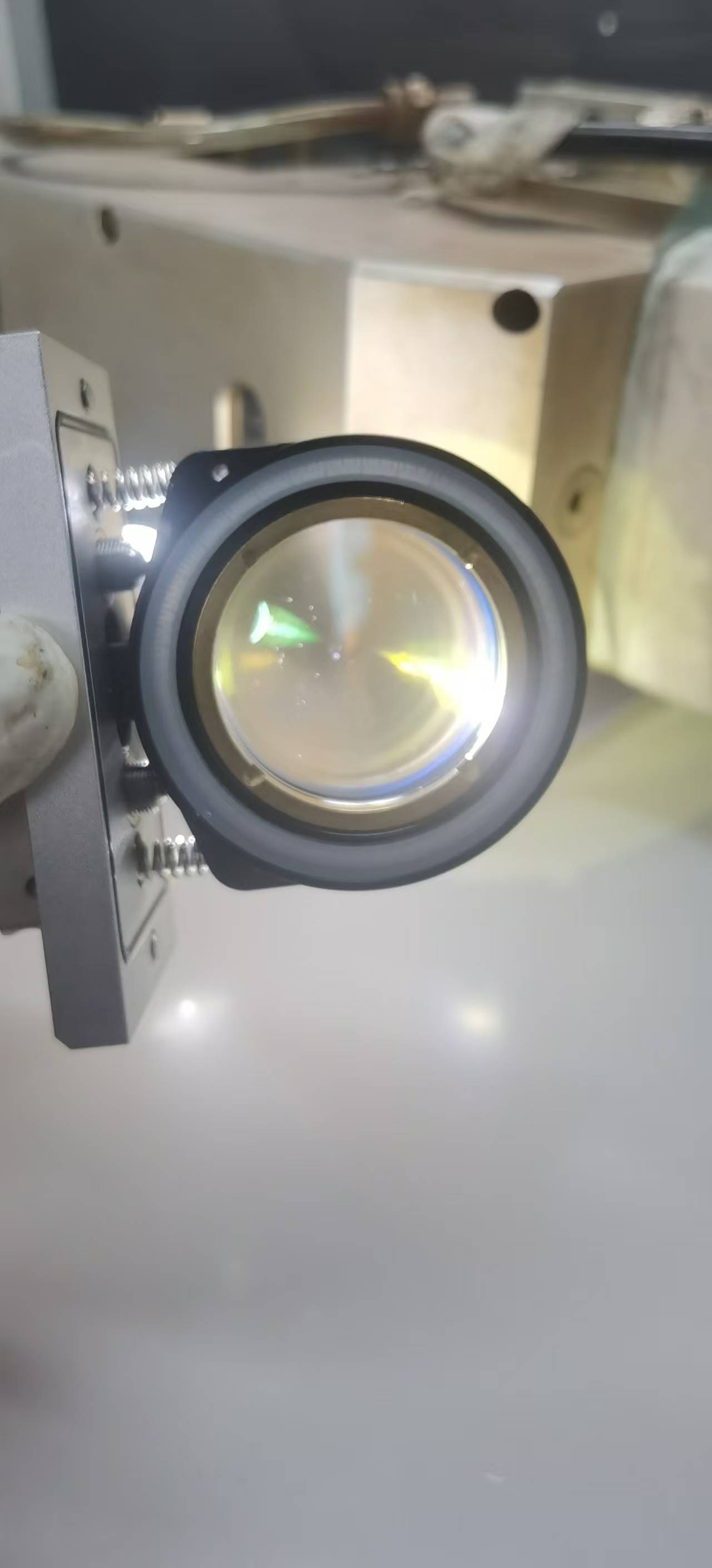 光钎激光切割机镜片损坏原因